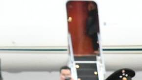 Presidente de Argentina llega a México para visita de Estado de 3 días. Es recibido en el Aeropuerto Internacional de la Ciudad de México por el canciller Marcelo Ebrard.