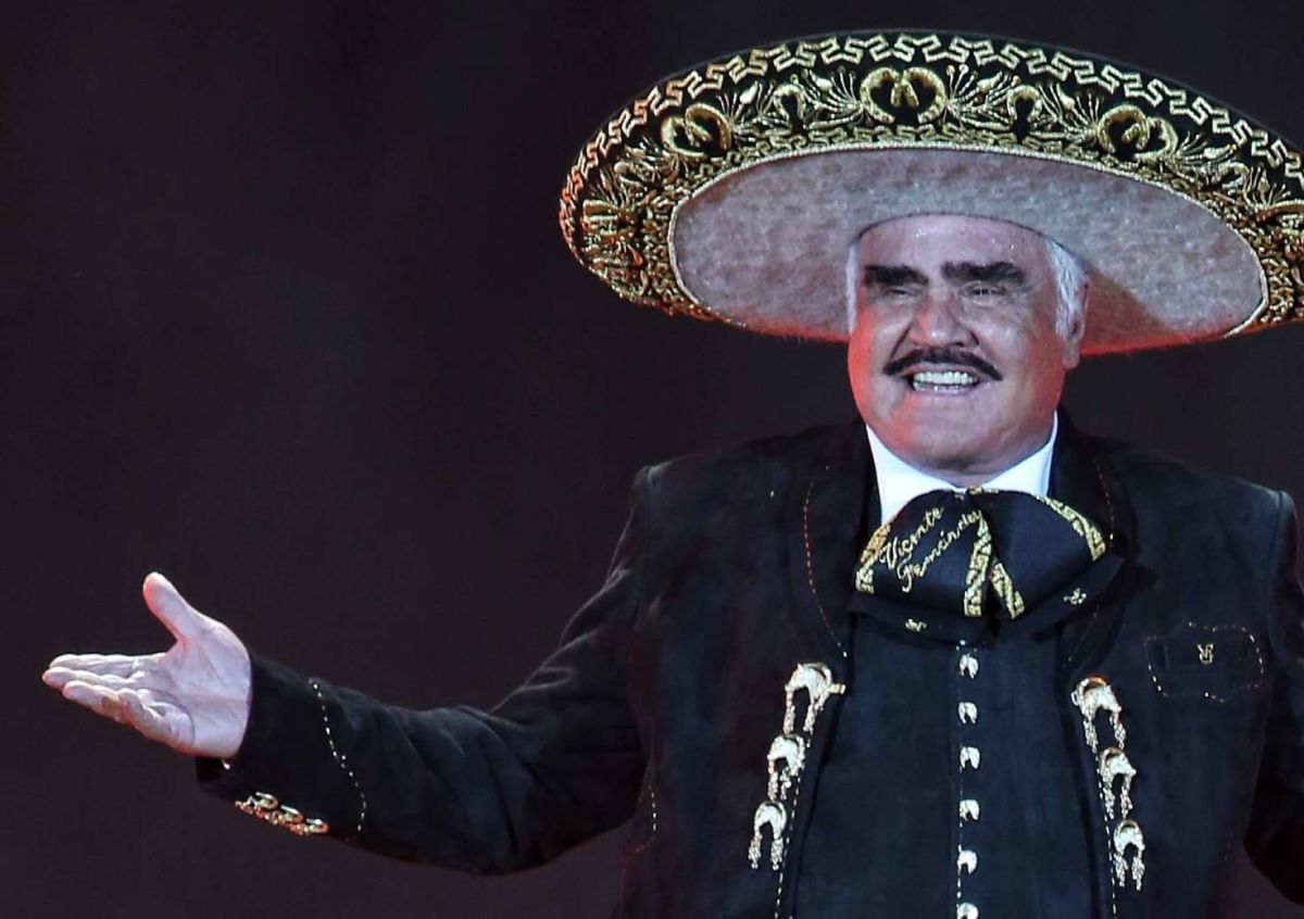 Vicente Fernández’s grandson reveals that the singer is no longer intubated: “There is a breakthrough”