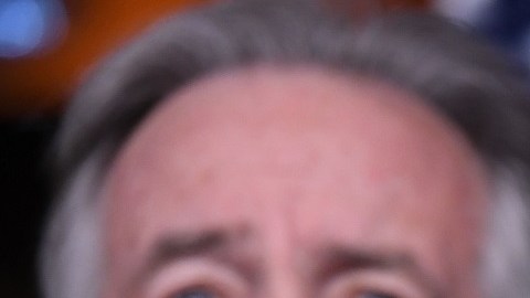 Los demócratas impulsan un amplio paquete amplio de ayuda desde la Cámara.