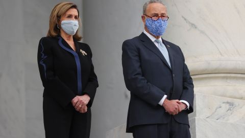 Nancy Pelosi y Charles Schumer, líderes demócratas en el Congreso.