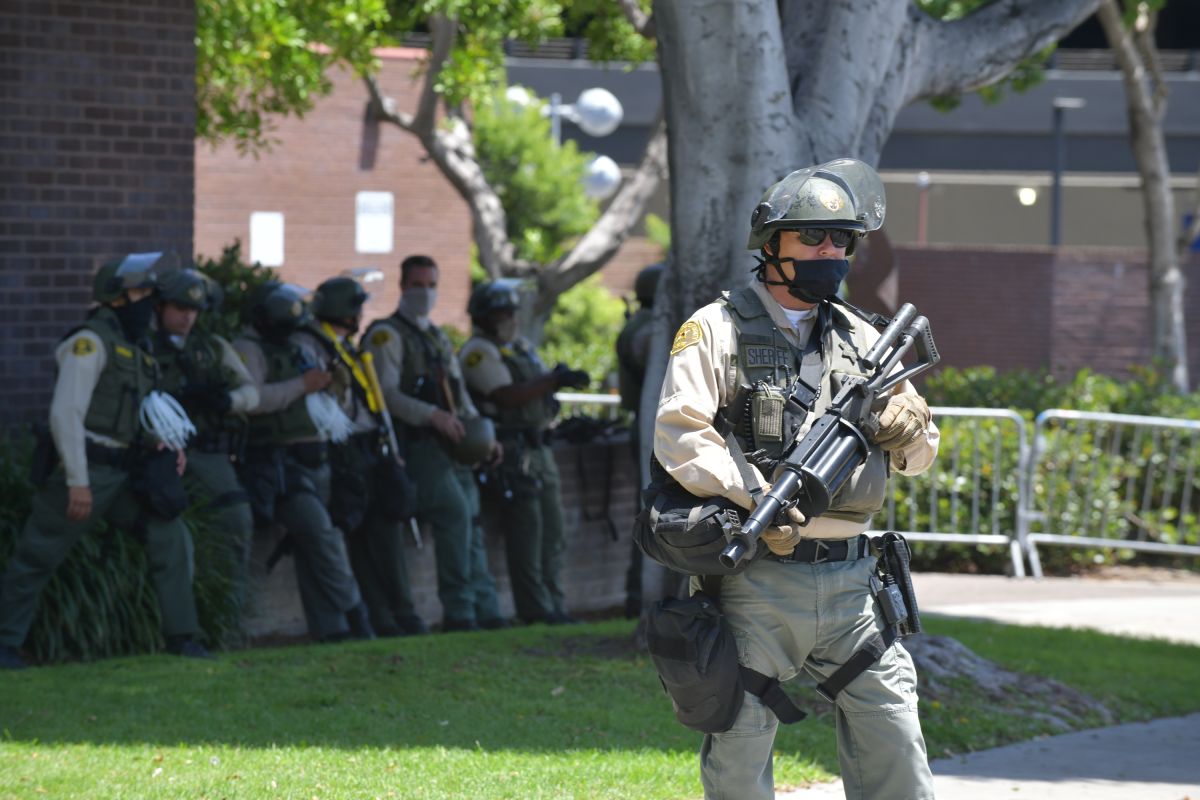No quieren al sheriff de Los Ángeles en el Antelope Valley por un historial de excesos. (Getty Images)
