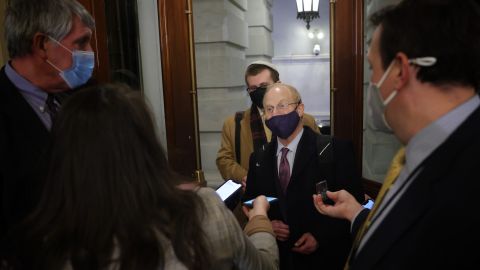 Varios senadores republicanos criticaron las intervención de la defensa de Trump.