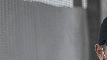 Oficiales de EE.UU. dan acceso a personas en frontera de Texas