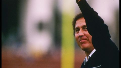 Tom Flores es uno de los grandes Raiders de todos los tiempos.