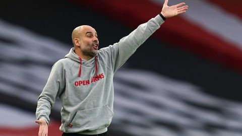 Pep Guardiola seria sancionado por ayudara organización que auxilia migrantes