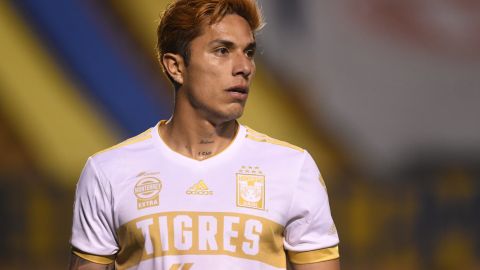 Carlos Salcedo “lloró” la derrota de su equipo.