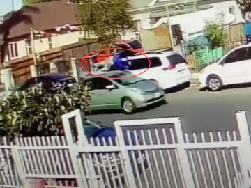 Captura de pantalla del momento exacto en el cual el hispano es atropellado.