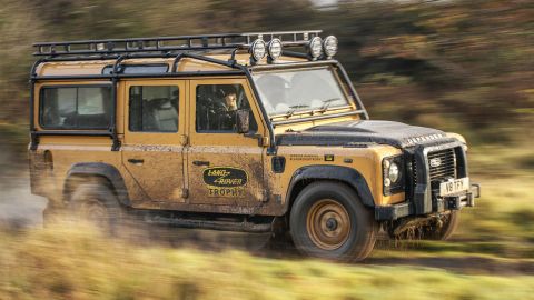 Land-Rover-Defender-Camel-Trophy-110221-04