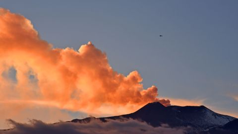 Las erupciones del volcán Monte Etna son impresionantes.