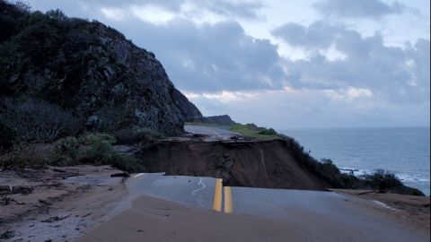 El tramo de la autopista que se derrumbó.