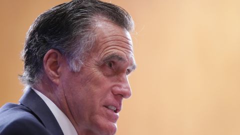 Senador Mitt Romney