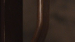 Michael Peña y Tom en una escena de "Tom & Jerry".