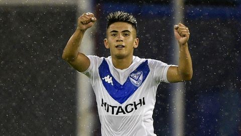 Thiago Almada es considerado la "joya" juvenil de Vélez.