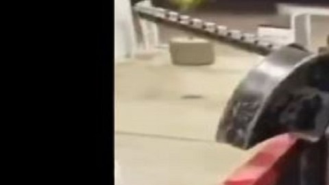 VIDEO: Sicarios del Mayo Zambada se muestran cargando gasolina a troca monstruo
