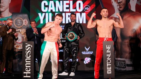 Canelo Álvarez y Avni Yildirim