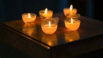 Las velas ayudan a atraer la luz a nuestras vidas.
