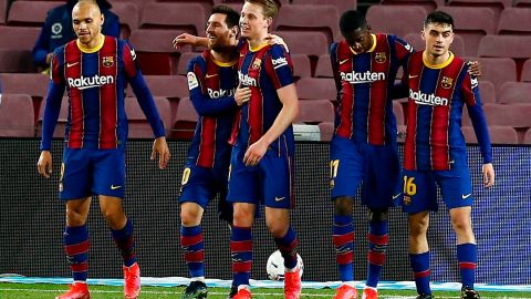 Leo Messi festeja su segundo gol ante el Elche.