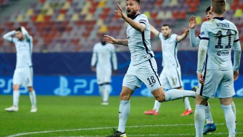 Olivier Giroud celebra su golazo ante el Atlético de Madrid.