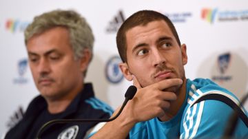 José Mourinho y Eden Hazard compartieron disciplina en el Chelsea durante 2015.