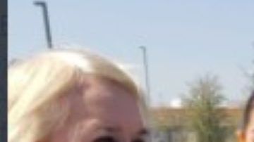 Las congresistas demócratas Sylvia García (izq) y Alexandria Ocasio-Cortez (2a. de la izq.) en Houston.