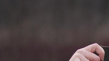 Existen personas que confunden la amistad con el amor.