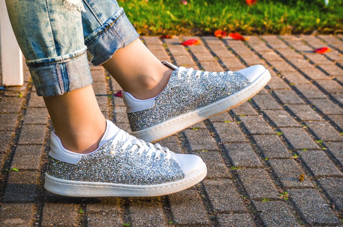 Los mejores estilos de tenis para usar con el vestido de quinceañera - La Opinión Los mejores estilos de tenis para usar con el vestido de quinceañera - La Opinión