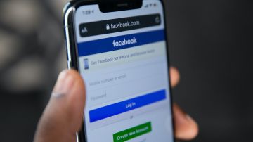 Los principales directivos de Facebook en diferentes momentos de ayer ofrecieron disculpas por lo ocurrido.