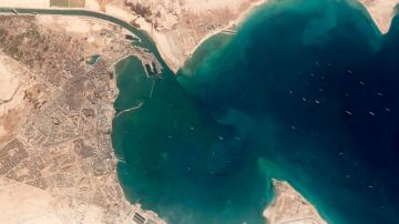 Canal de Suez imagen satelital