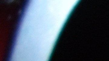 Cartel TPS en conferencia de prensa