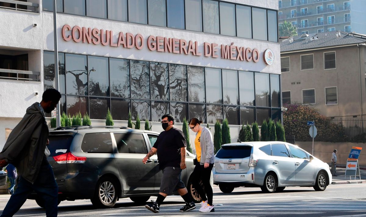 Exterior del Consulado General de México en Los Ángeles.