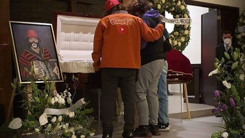 Entre lágrimas y aplausos, dan el último adiós a "Cepillín".