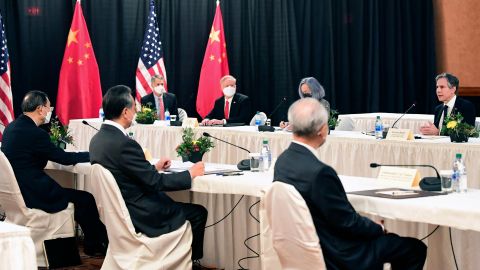 Primer encuentro oficial entre China y Estados Unidos en Anchorage, Alaska