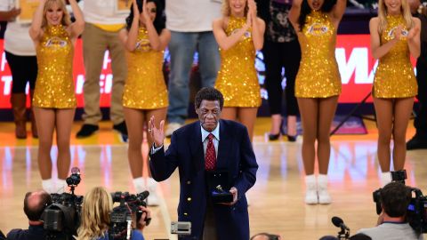 Falleció Elgin Baylor, leyenda de los Lakers