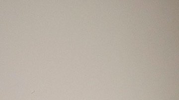 Mujer prepara muerto por COVID-19