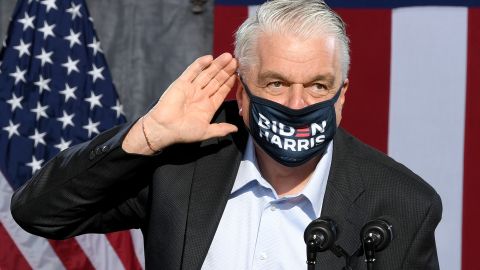 El gobernador de Nevada, Steve Sisolak.