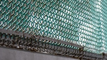 Los inmigrantes de la nueva caravana se enfrentarán a una multitud de espera de personas que solicitan asilo.