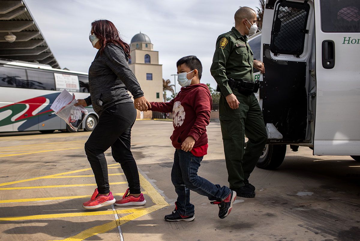 Un alcalde en Arizona declaró emergencia por la liberación de Inmigrantes en Gila Bend
