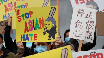 Los ataques de odio contra los asiáticos sobresalen en el reporte del procurador de California, Rob Bonta. (Getty Images)
