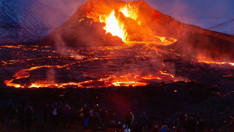 Volcán en erupción