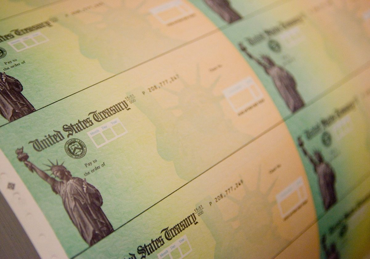 Gobierno de EE.UU. anunció que IRS podría depositar primeros cheques de $1,400 este fin de semana; pero, ¿es realmente posible?