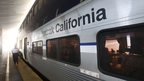 En 2020 murieron 40 personas por choques de trenes con autos en California.