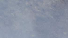 La lava fluye del volcán Fagradalsfjall en erupción, en Islandia.