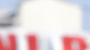 Jóvenes caminando por Venice