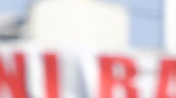 Jóvenes caminando por Venice