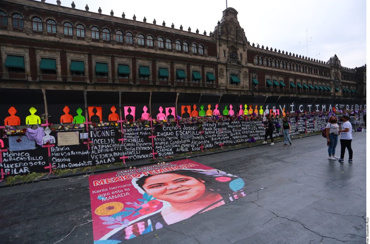 Vallas metálicas en Palacio Nacional