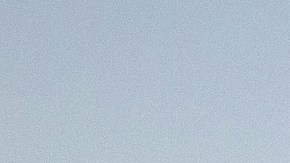 Equipos reparan y limpian los escombros después de una tormenta severa el 23 de marzo de 2021 en Bertram, Texas.