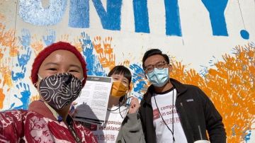 En Oakland, surgieron voluntarios para proteger a la comunidad asiática de los incidentes de odio durante la pandemia. (Foto/Kasey N.Pham)