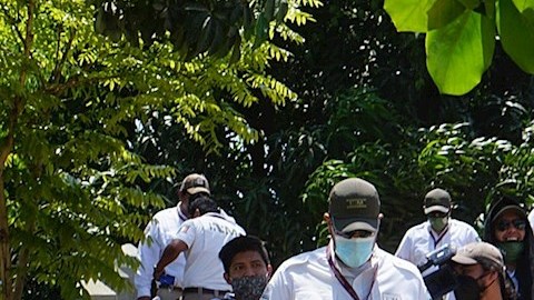 Agentes migratorios de México en frontera con Guatemala