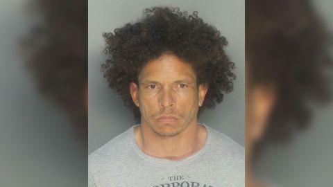 Aliex Santiesteban está bajo custodia policial tras abusar y disparar a un niño de 12 años.