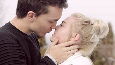 besos del zodiaco